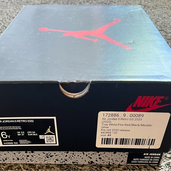 Air Jordan 5 - Picture 3 of 6